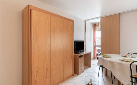 Capbreton 105: Meubles, Bâtiment, Bois, Table, Cabinetry, Sol, Dur, Sol, Immobilier