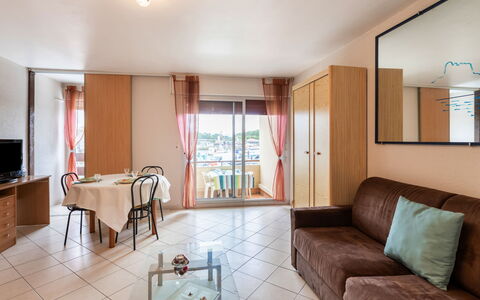 Capbreton 105: Table, Meubles, Canapé, Bois, Bâtiment, Design Intérieur, Chaise, Sol, Salon, Sol
