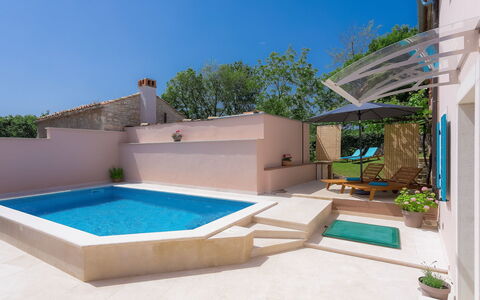 Mala Mare: Propriété, Piscine, Maison, Immobilier, Bâtiment, Villa, Domicile, Architecture, Zone Résidentielle, Biens