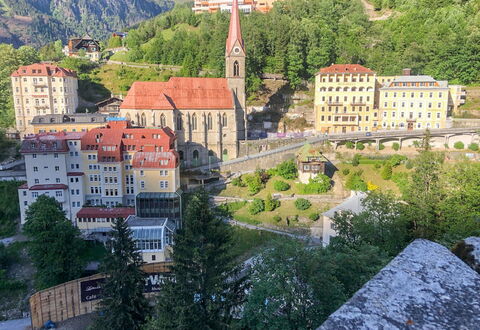 Bad Gastein 125: Bâtiment, Quartier, Ville, Maison, Zone Résidentielle, Flèche, Établissements Humains, Clocher, Village, Banlieue
