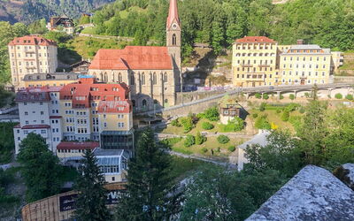 Bad Gastein 125: Bâtiment, Quartier, Ville, Maison, Zone Résidentielle, Flèche, Établissements Humains, Clocher, Village, Banlieue