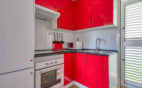Albaranas: Cabinetry, Comptoir, Évier, Cuisinière, Robinet, Evier, Cuisine, Blind Fenêtre, Bois, Appareil De Cuisine