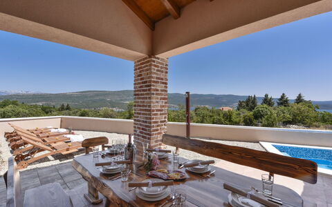 Imperia: Propriété, Immobilier, Bâtiment, Maison, Pièce, Design Intérieur, Biens, Table, Villa, Porche