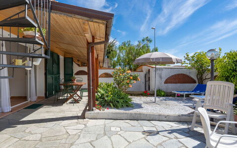 Villa Lamarmora: Propriété, Bâtiment, Immobilier, Maison, Domicile, Patio, Zone Résidentielle, Biens, Architecture, Dalle
