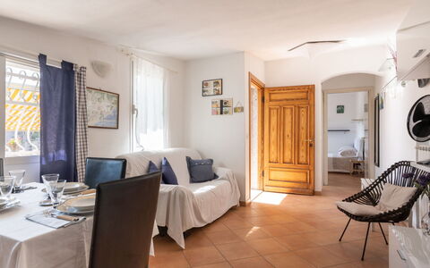 Villetta Laura: Pièce, Propriété, Meubles, Design Intérieur, Bâtiment, Sol, Salon, Maison, Immobilier, Plafond