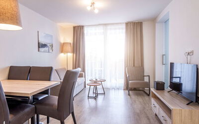 Logement:&nbsp;Lakeside Village 8 10.8