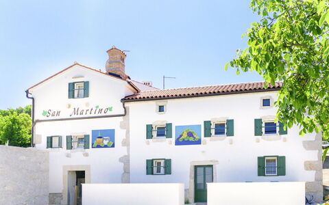 San Martino i: Propriété, Maison, Bâtiment, Domicile, Architecture, Immobilier, Ciel, Zone Résidentielle, Façade, Arbre