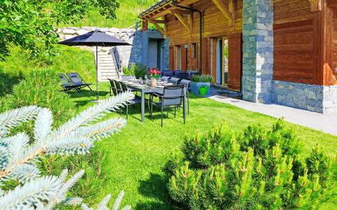Crans-Montana 643: Jardin, Chalet, Aménagement Paysager, Cour, Eco Hôtel, Cabane En Rondins, Batiments Jardin, Ferme, Mélèze