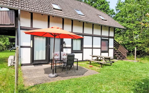Frankenau 200: Maison, Toit, Chalet, Domicile, Ferme, Pelouse, Batiments Jardin, Jardin, Ombre, Cour