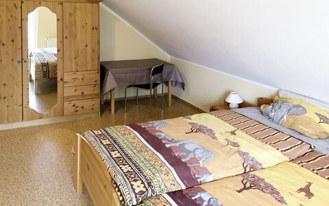 Möwennest: Chambre, Pièce, Propriété, Lit, Design Intérieur, Meubles, Sol, Drap De Lit, Maison, Mur