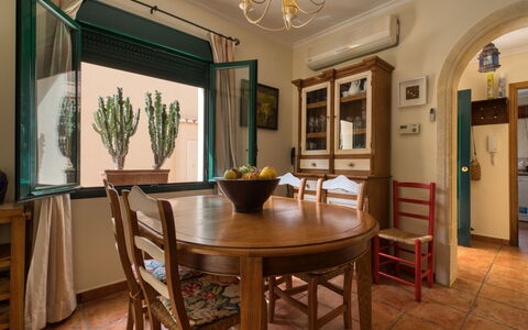 Jardines del Mar: Pièce, Propriété, Bâtiment, Meubles, Design Intérieur, Salle À Manger, Immobilier, Table, Maison, Sol
