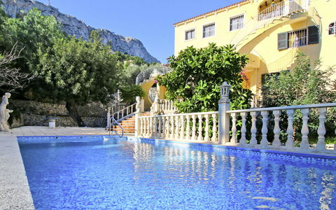 Richelieu: Piscine, Propriété, Bâtiment, Immobilier, Recours, Biens, L'Eau, Villa, Ville Resort, Maison