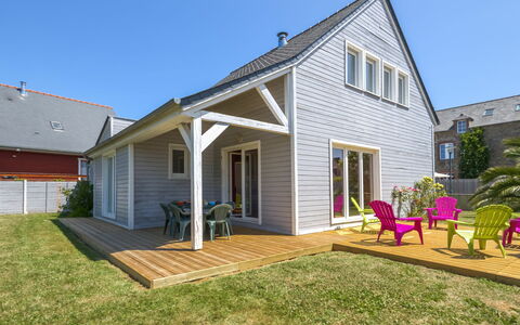 Pen-Guen: Ciel, Plante, Bâtiment, Fenêtre, Maison, Ombre, Lot Terre, Bois, Herbe, Quartier