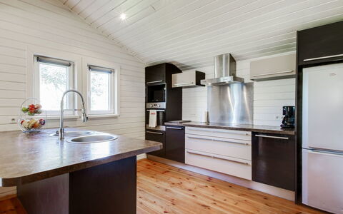 Pen-Guen: Comptoir, Cabinetry, Evier, Propriété, Évier, Robinet, Meubles, Cuisine, Plante D'Appartement, Appareil De Cuisine