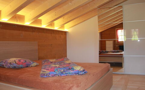 Alphaus Hasler: Propriété, Meubles, Confort, Bois, Design Intérieur, Architecture, Sol, Sol, Mur, Tache De Bois