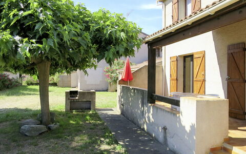 Moriani-Plage 644: Propriété, Maison, Immobilier, Arbre, Domicile, Bâtiment, Quartier, Architecture, Plante, Zone Résidentielle