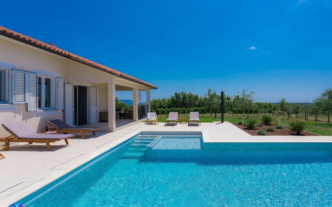 Eugen: Propriété, Piscine, Maison, Domicile, Immobilier, Bâtiment, Biens, Villa, Architecture, Zone Résidentielle