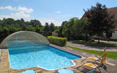 Statek Martínkovice: Piscine, Propriété, Immobilier, Loisir, Vacances, Biens, Maison, Domicile, Balancelle, Arrière-Cour