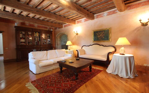 Villa Venanzo: Pièce, Propriété, Bâtiment, Meubles, Design Intérieur, Plafond, Salon, Parquet, Sol, Dur
