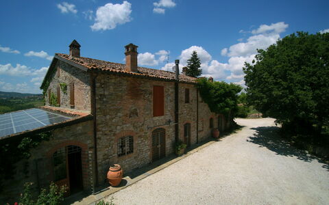 Villa Venanzo: Propriété, Maison, Ciel, Bâtiment, Chalet, Biens, Arbre, Zone Rurale, Nuage, Domicile