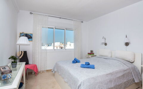 Carmen Vistamar: Chambre, Pièce, Propriété, Lit, Meubles, Drap De Lit, Cadre De Lit, Design Intérieur, Bâtiment, Mur