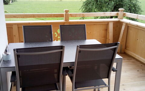 Zillertalblick: Meubles, Chaise, Pièce, Table, Plate-Forme, Tache De Bois, Bureau, Balcon, Dur, Bois