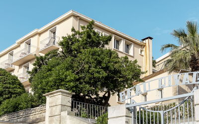 Bandol 644: Propriété, Bâtiment, Maison, Zone Résidentielle, Architecture, Immobilier, Domicile, Quartier, Arbre, Appartement