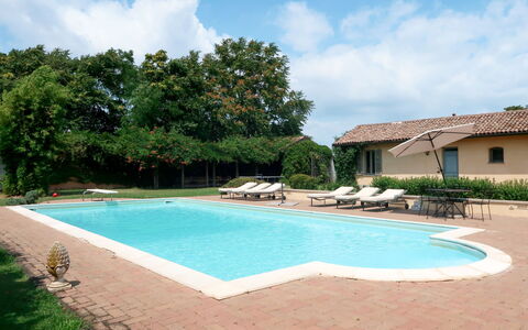 Marina: Piscine, Propriété, Recours, Maison, Loisir, Immobilier, Vacances, Bâtiment, Biens, Villa
