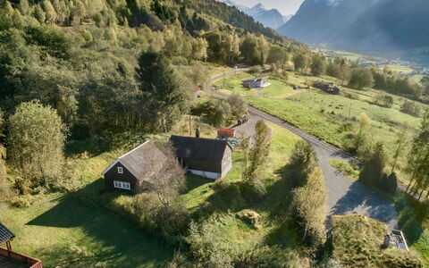 Eiketun: Paysage Naturel, Maison, Paysage, Montagnes, Zone Rurale, Chalet, Lot Terre, Village, Domicile, Établissements Humains