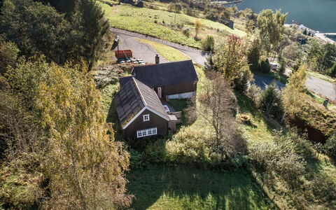 Eiketun: Maison, Toit, Zone Rurale, Paysage, Zone Résidentielle, Chalet, Domicile, Lot Terre, Établissements Humains