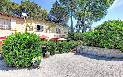 Villa Vivaris (Ven111): Piscine, Recours, Domicile, Eco Hôtel, Biens, Patio, Villa, Cour, Conception, Mobilier De Jardin