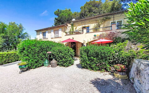 Villa Vivaris (Ven111): Piscine, Recours, Domicile, Eco Hôtel, Biens, Patio, Villa, Cour, Conception, Mobilier De Jardin