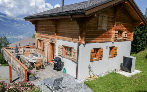 Nendaz 635: Propriété, Maison, Bâtiment, Chalet, Immobilier, Domicile, Ferme, Cabane En Rondins, Façade, Siding