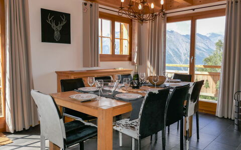 Nendaz 635: Pièce, Salle À Manger, Meubles, Propriété, Bâtiment, Design Intérieur, Table, Maison, Table Cuisine Et Salle A Manger, Immobilier