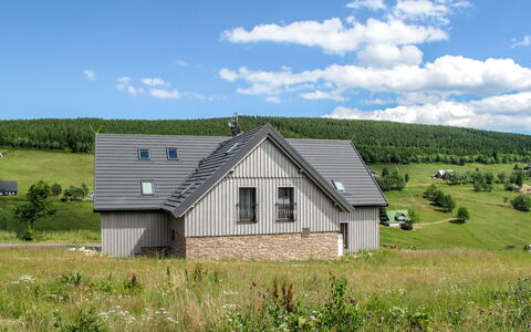 Na Pomezkách: Propriété, Maison, Lot Terre, Domicile, Zone Rurale, Ferme, Chalet, Prairie, Ferme, Herbe
