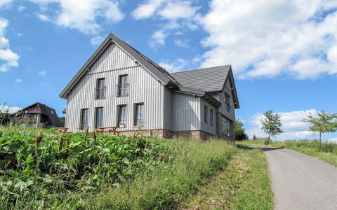 Na Pomezkách: Propriété, Maison, Domicile, Paysage Naturel, Ciel, Immobilier, Zone Rurale, Lot Terre, Herbe, Bâtiment