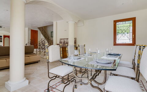 Caliopa: Pièce, Propriété, Meubles, Design Intérieur, Bâtiment, Plafond, Table, Maison, Salle À Manger, Salon