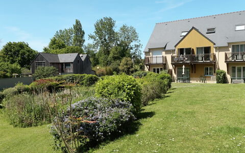 Saint Briac 651: Propriété, Domicile, Maison, Lot Terre, Immobilier, Cour, Paysage Naturel, Chalet, Jardin, Bâtiment