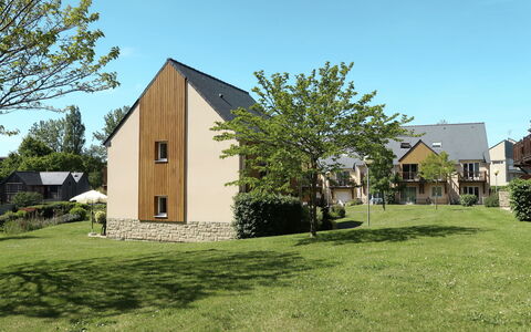 Saint Briac 651: Propriété, Maison, Domicile, Architecture, Bâtiment, Immobilier, Zone Résidentielle, Arbre, Lot Terre, Herbe