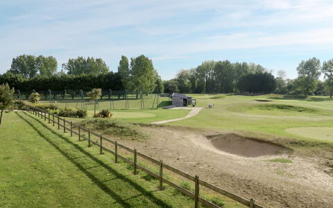 Frehel Cap Frehel 649: Complexe Sportif, Lot Terre, Paysage Naturel, Prairie, Herbe, Pâturage, Zone Rurale, Terrain De Golf, Arbre, Aménagement Paysager
