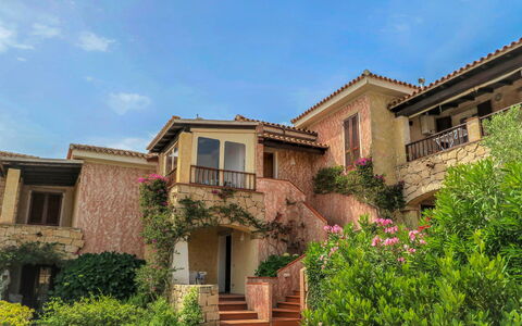 Trudi: Propriété, Domicile, Maison, Zone Résidentielle, Immobilier, Bâtiment, Biens, Architecture, Quartier, Manoir