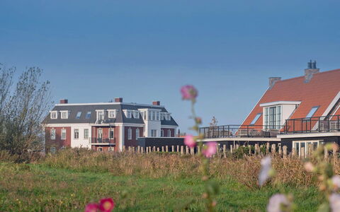 Ganuenta: Maison, Domicile, Propriété, Herbe, Ciel, Lot Terre, Zone Rurale, Ferme, Prairie, Bâtiment