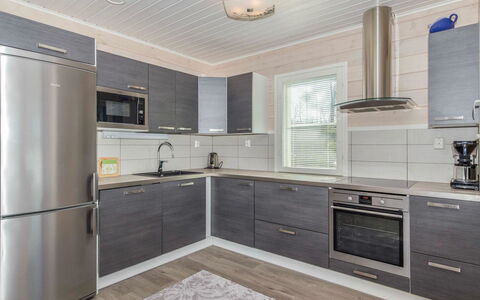 Paula: Balcon, Appartement, Ombre, Verre, Condominium, Balustrade, Porche, Daylighting, Plate-Forme, Mobilier De Jardin