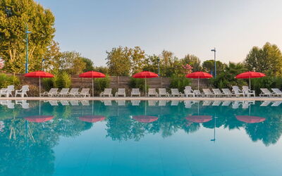 Argelès sur Mer 649: Piscine, Recours, Loisir, Mobilier De Jardin, Balancelle, Centre De Loisirs, Ville Resort, Eco Hôtel, Parapluie, Hôtel