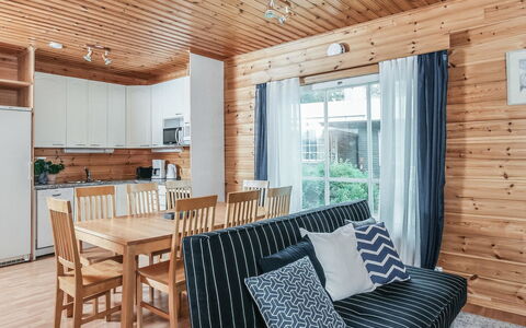B: Balcon, Appartement, Ombre, Verre, Condominium, Balustrade, Porche, Daylighting, Plate-Forme, Mobilier De Jardin