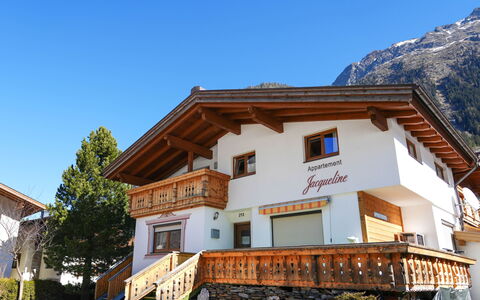 Huben 608: Domicile, Peindre, Balcon