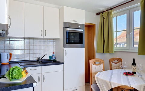 Fip-Ferienpark (Insel Poel): Principaux Appliance, Design Intérieur, Cuisine, Évier, Appareil De Cuisine, Luminaire Plomberie, Comptoir, Robinet, Sol, Meubles