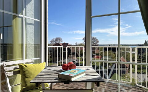Fip-Ferienpark (Insel Poel): Meubles, Chaise, Mobilier De Jardin, Porche, Balcon, Appartement, Verre, Métal, Le Fer, Plate-Forme