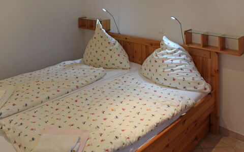 Villa Meike (Insel Poel): Lit, Chambre, Meubles, Matelas, Drap De Lit, Pièce, Propriété, Cadre De Lit, Literie, Matelas