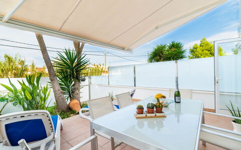 Golf: Propriété, Immobilier, Bâtiment, Maison, Pièce, Meubles, Design Intérieur, Toit, Appartement, Balcon